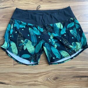 Oiselle Long Roga Shorts - size 10